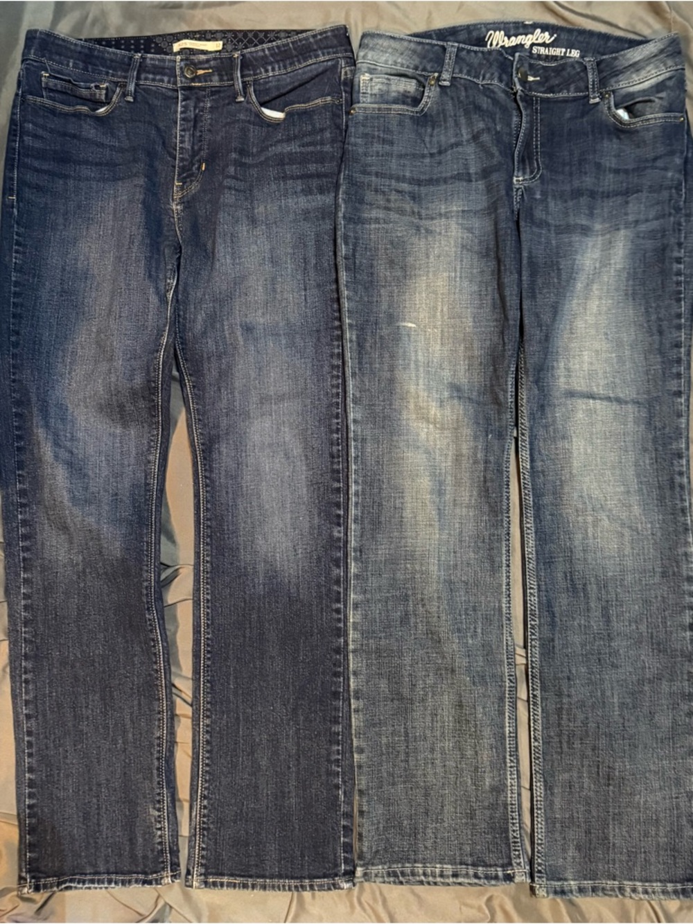 Lot Of 2 Women’s Straight Leg Levi’s 11 (31x32) & Wrangler 12 (31x32)Denim Jeans